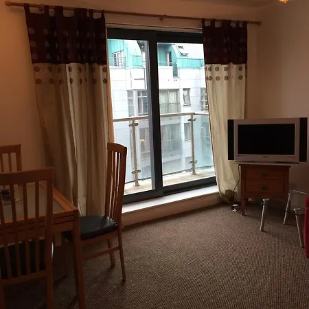 Ferienwohnung 39 Camden Wharf Cork Zimmer foto